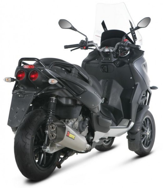 Akrapovic Auspuff Slip-On GILERA/PIAGGIO/PEUGEOT