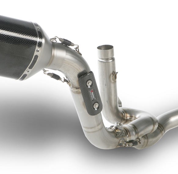 Akrapovic Carbon Hitzeschild mit Anbaumaterial, hinten